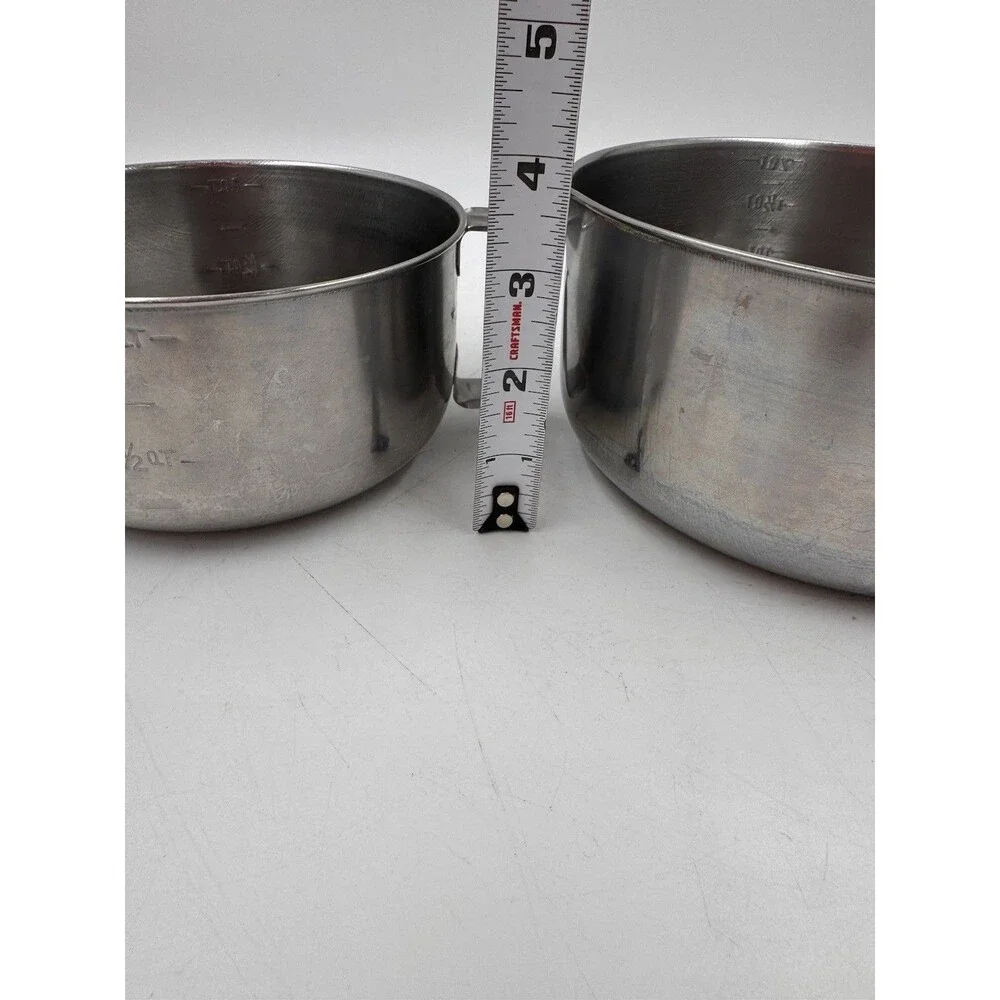 Set of 2 Interpur Stainless Measuring Bowls with Handles and Spouts 1Qt and 2 Qt